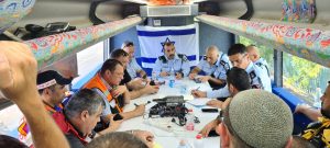 מרכז שליטה משטרתי באירוע השריפה בשורש