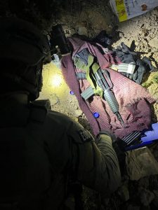 20 קליעים. הנשק ששימש את המחבלים ימ"ש. צילום: דוברות משרד הביטחון