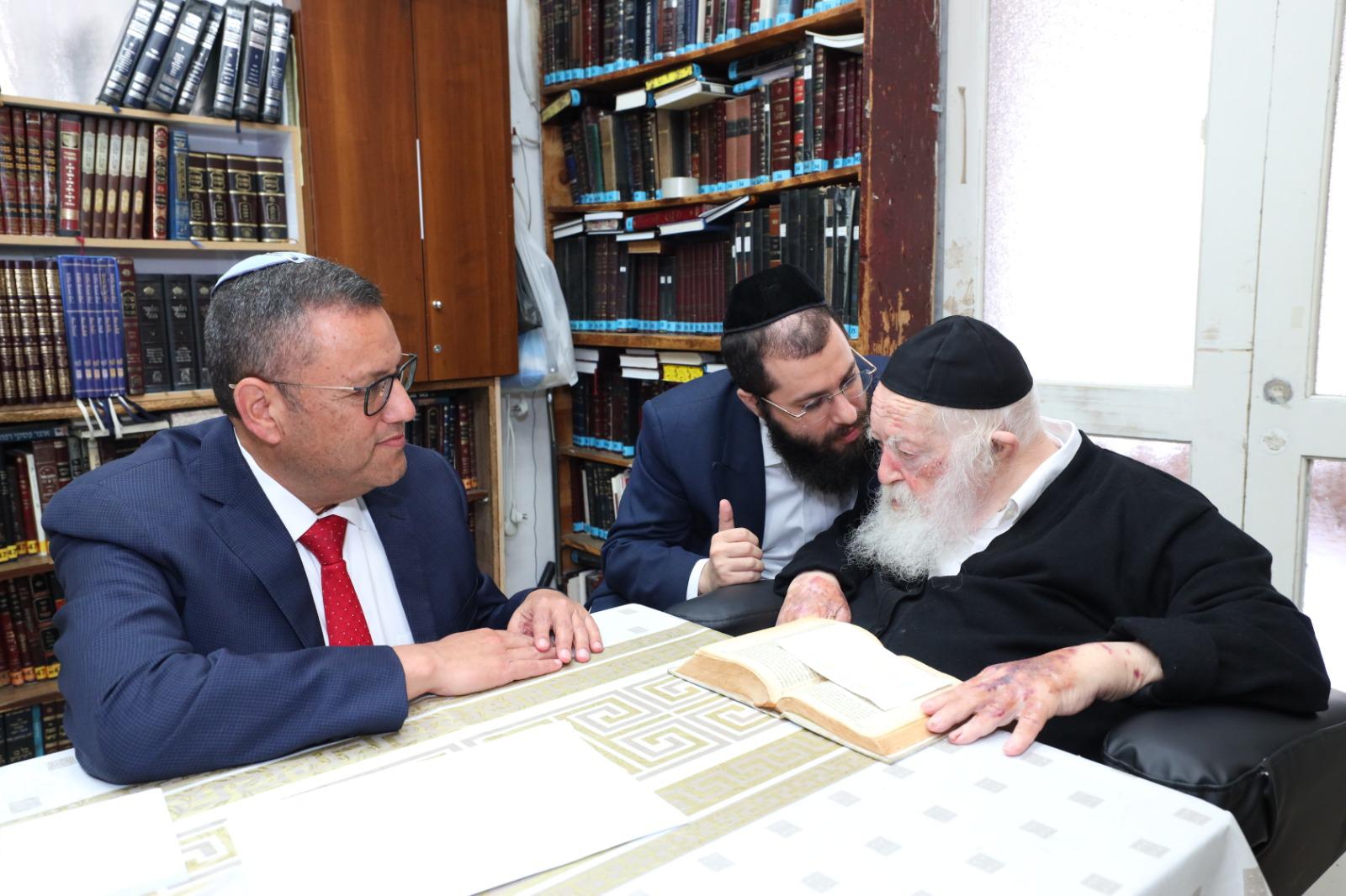 ראש העיר אצל הרב קנייבסקי