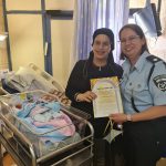 השוטרת והיולדת