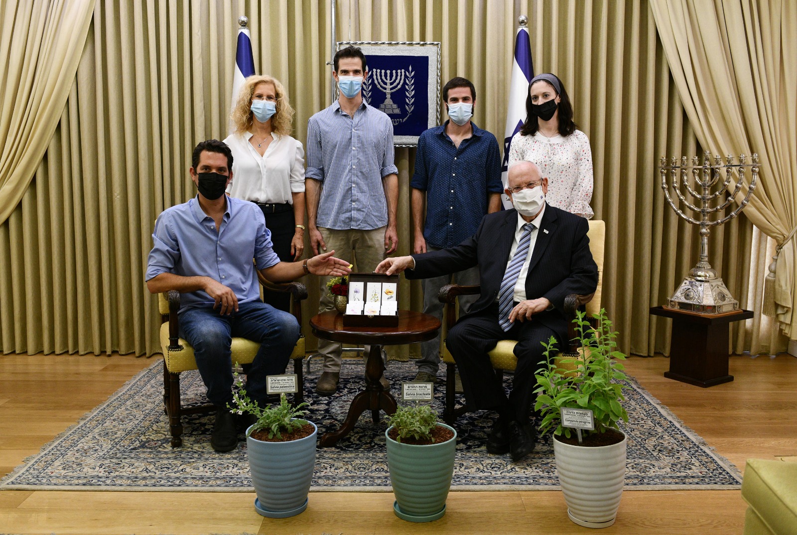נציגי הגן הבוטני בבית הנשיא
