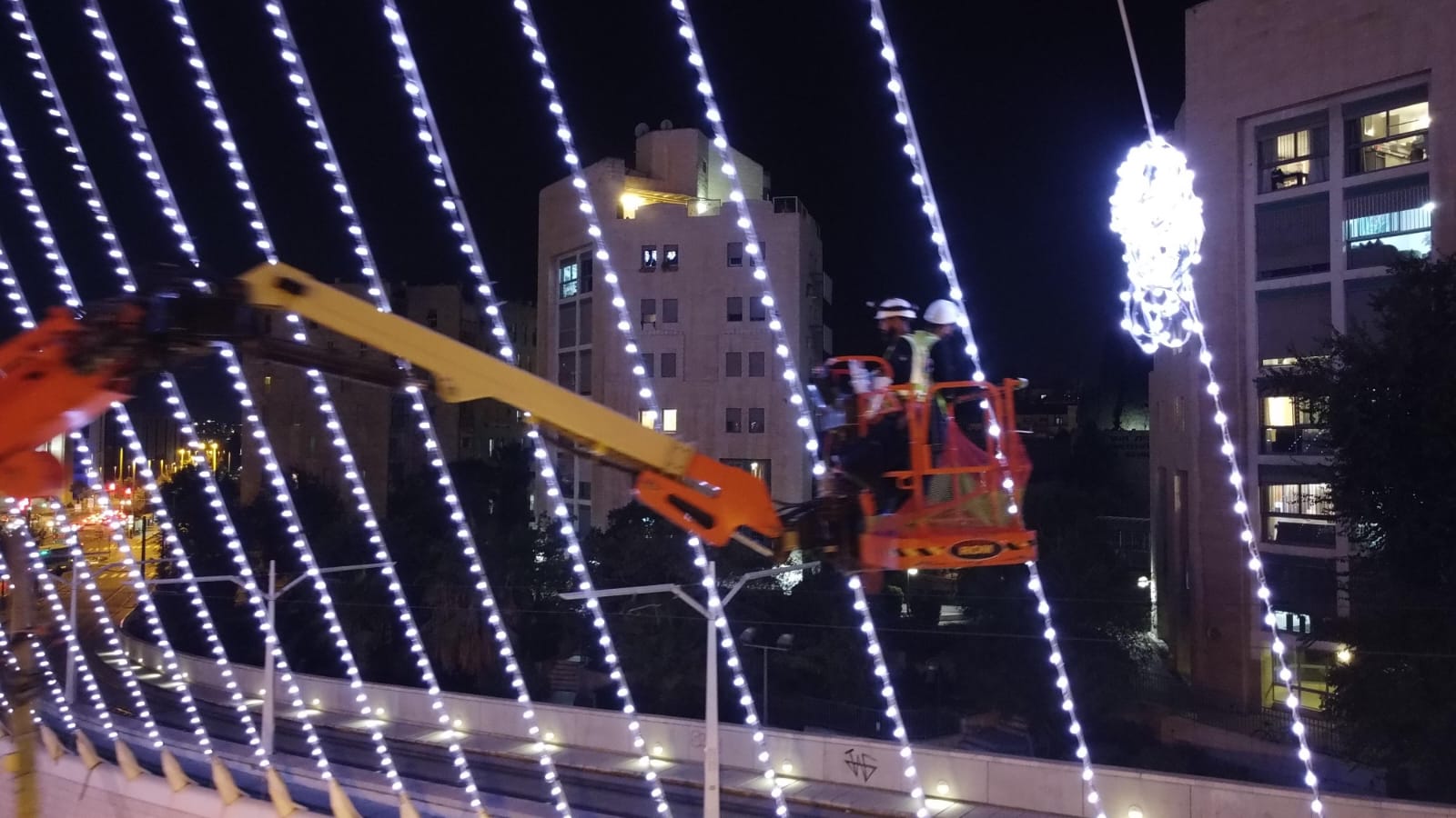 נורות הלד בירושלים