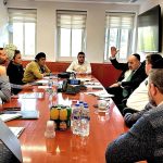 בישיבה השתתפו: מנהלת המחוז אורלי אוסטרמן, הנהלת המועצה ומנהל האגף לשירותים חברתיים אחיקם ון לובין.