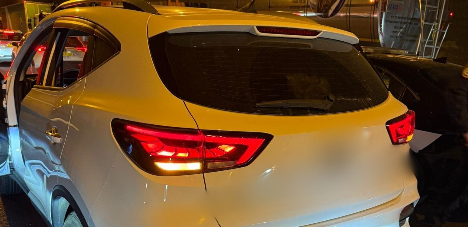 כלי הרכב הגנובים שגניבתם סוכלה על ידי השוטרים. צילום: דוברות המשטרה.