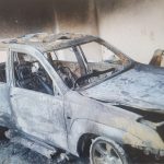 הנזק שנגרם כתוצאה ממקרה ההצתה והרכב צילום: דוברות המשטרה