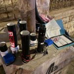 חלק מהציוד שאיתו ניסו לשבש את הסדר הציבורי, צילום: דוברות משטרת ישראל